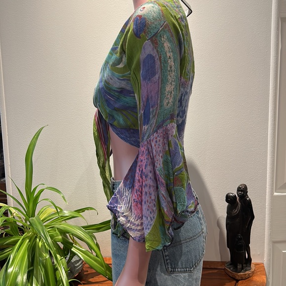 Tropical print shrug or bikini top coverup. - Picture 2 of 4